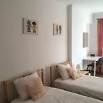 Familiar Lisboa Taguspark Lägenhet